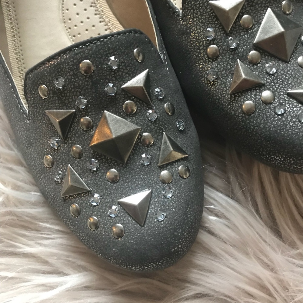 KENNETH COLE REACTION studded loafers Sz 9.5 - WORK WARDROBE MUST HAVE!